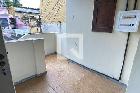 Varanda de casa para alugar com 4 quartos, 160m² em Jardim Vinte E Cinco de Agosto, Duque de Caxias
