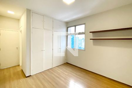 Suite de apartamento para alugar com 1 quarto, 50m² em Funcionários, Belo Horizonte