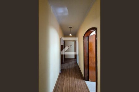 Corredor de casa para alugar com 4 quartos, 230m² em Jardim Miranda, Campinas