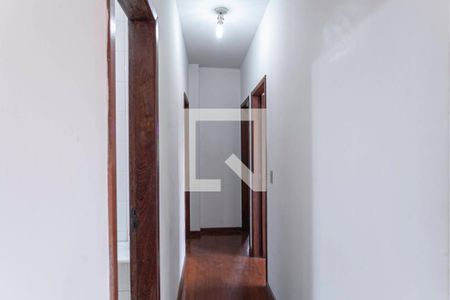 Corredor de apartamento à venda com 3 quartos, 90m² em Carlos Prates, Belo Horizonte