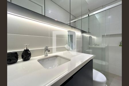 Banheiro de apartamento para alugar com 1 quarto, 52m² em Campeche, Florianópolis