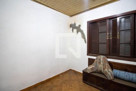 Quarto 2 de casa à venda com 3 quartos, 450m² em Vila das Oliveiras, Taboão da Serra