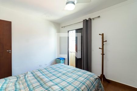 Suíte de casa de condomínio à venda com 3 quartos, 200m² em Conjunto Residencial Santa Terezinha, São Paulo