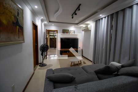 Sala de casa para alugar com 4 quartos, 250m² em Vila da Penha, Rio de Janeiro