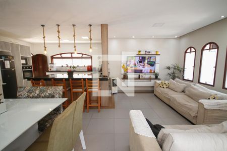 Sala de casa para alugar com 4 quartos, 275m² em Balneario Flórida, Praia Grande