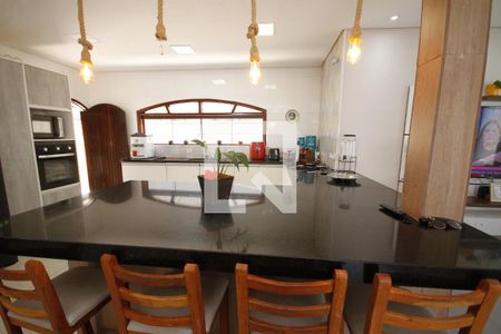 Sala de casa para alugar com 4 quartos, 275m² em Balneario Flórida, Praia Grande