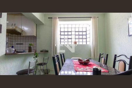 Casa à venda com 3 quartos, 150m² em Vila Zilda, São Paulo