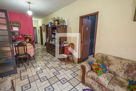 Sala de casa à venda com 3 quartos, 400m² em São Bernardo, Belo Horizonte