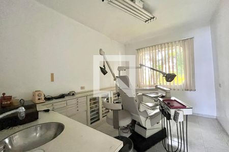 Quarto 2 de casa para alugar com 3 quartos, 350m² em Planalto Paulista, São Paulo