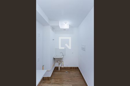 Sala, cozinha e área de serviço de apartamento à venda com 2 quartos, 36m² em Jardim Pereira Leite, São Paulo