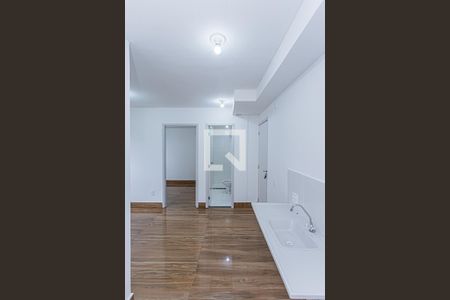 Sala, cozinha e área de serviço de apartamento à venda com 2 quartos, 36m² em Jardim Pereira Leite, São Paulo