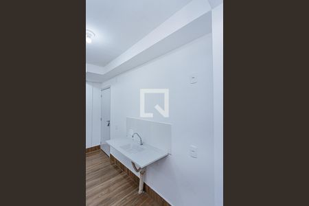 Sala, cozinha e área de serviço de apartamento à venda com 2 quartos, 36m² em Jardim Pereira Leite, São Paulo