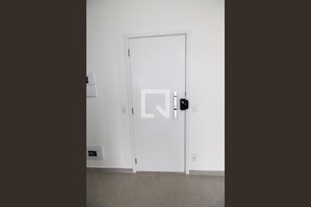 Porta de entrada de apartamento para alugar com 2 quartos, 70m² em Vila Creti, Barueri