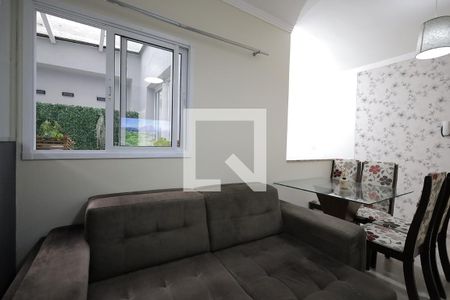 Sala de apartamento à venda com 2 quartos, 50m² em Jardim Santo Antônio, Santo André