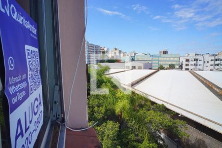 Quarto 1_Vista de apartamento para alugar com 2 quartos, 78m² em Floresta, Porto Alegre