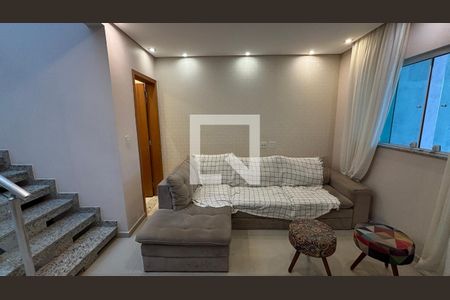 Sala de casa à venda com 3 quartos, 146m² em Vila Cecília Maria, Santo André