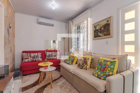 Sala de casa à venda com 4 quartos, 164m² em Navegantes, Porto Alegre