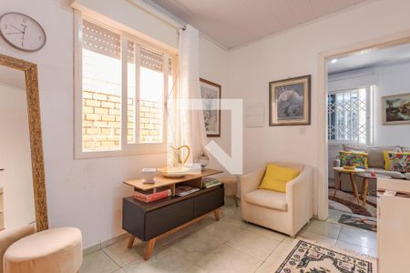 Sala de casa à venda com 4 quartos, 164m² em Navegantes, Porto Alegre
