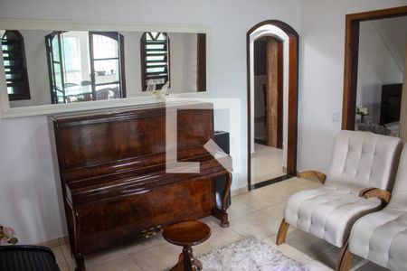 Sala 1 de casa para alugar com 4 quartos, 300m² em Roncon, Ribeirão Pires