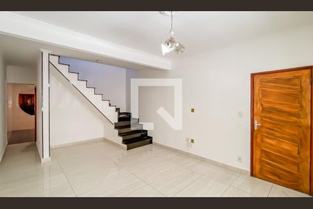 Sala de casa à venda com 3 quartos, 124m² em Ponte Rasa, São Paulo