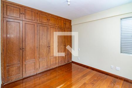 Suíte de apartamento à venda com 5 quartos, 260m² em Coracao de Jesus, Belo Horizonte