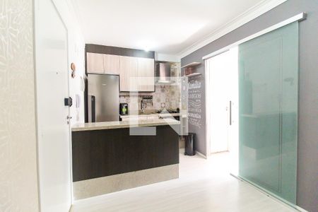 Sala/Cozinha de apartamento à venda com 1 quarto, 28m² em Vila Campanela, São Paulo