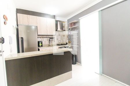 Sala/Cozinha de apartamento à venda com 1 quarto, 28m² em Vila Campanela, São Paulo