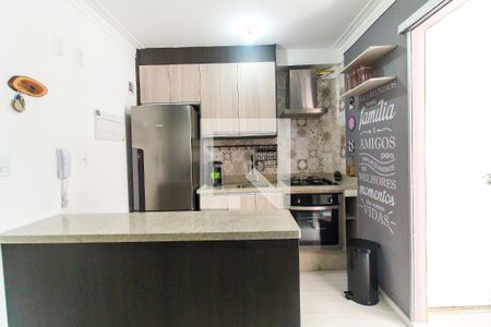 Sala/Cozinha de apartamento à venda com 1 quarto, 28m² em Vila Campanela, São Paulo