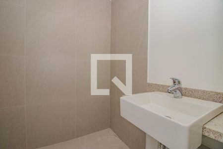 Banheiro de kitnet/studio à venda com 1 quarto, 25m² em Boa Vista, Porto Alegre