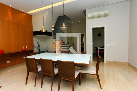 Apartamento para alugar com 3 quartos, 220m² em Parque Reboucas, São Paulo