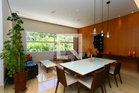 Apartamento para alugar com 3 quartos, 220m² em Parque Reboucas, São Paulo