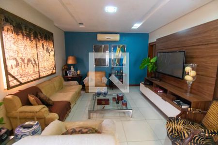 Sala de casa para alugar com 3 quartos, 300m² em Santa Rosa, Niterói