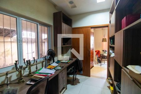 Quarto 1 de casa para alugar com 3 quartos, 300m² em Santa Rosa, Niterói