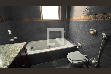 Banheiro da Suíte de apartamento para alugar com 2 quartos, 118m² em Jardim Guanabara, Rio de Janeiro