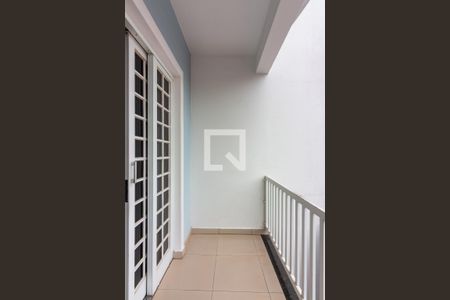 Sacada da Sala de casa à venda com 4 quartos, 200m² em Jardim Primeiro de Maio (chacara Fazendinha), Osasco