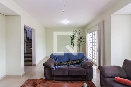Sala de casa à venda com 4 quartos, 200m² em Jardim Primeiro de Maio (chacara Fazendinha), Osasco