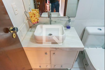 Banheiro de apartamento para alugar com 2 quartos, 60m² em Vila Santa Teresa, Santo André