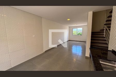 Sala de casa para alugar com 2 quartos, 101m² em Jardim Colinas, Jacareí