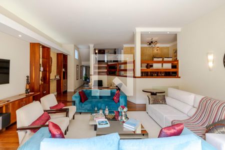 Sala de casa para alugar com 4 quartos, 500m² em Brooklin, São Paulo