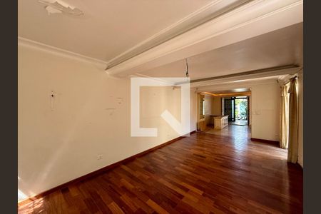 Sala de casa para alugar com 3 quartos, 300m² em Granja Julieta, São Paulo