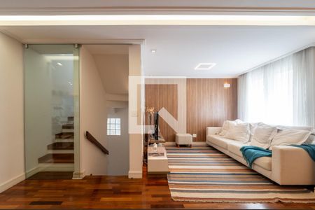 Casa de Condomínio à venda com 3 quartos, 205m² em Jardim Colombo, São Paulo