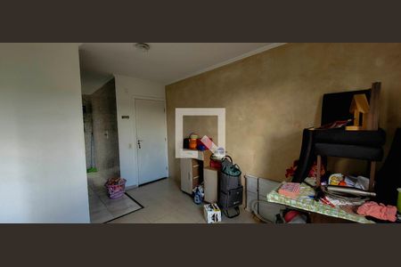 Apartamento para alugar com 2 quartos, 38m² em Jardim das Oliveiras, Itaquaquecetuba