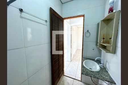 Banheiro de casa para alugar com 1 quarto, 35m² em Parque Renato Maia, Guarulhos