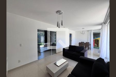 Sala de casa de condomínio à venda com 4 quartos, 480m² em Guaratiba, Rio de Janeiro