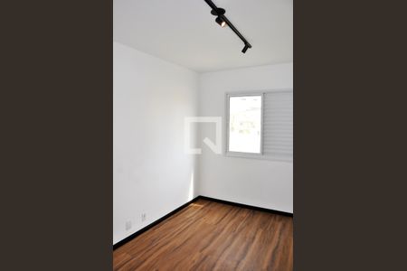 Detalhe - Quarto 01 com Suíte de apartamento para alugar com 2 quartos, 65m² em Vila Palmeiras, São Paulo