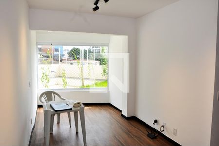 Detalhe - Sala e Sala de Jantar de apartamento para alugar com 2 quartos, 65m² em Vila Palmeiras, São Paulo