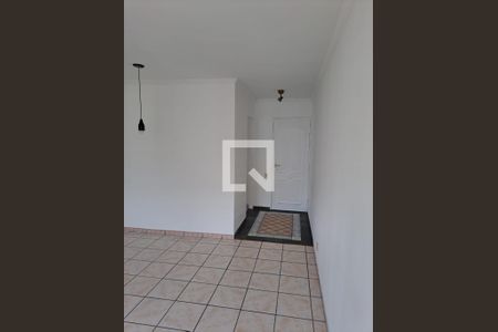 Sala de apartamento para alugar com 2 quartos, 69m² em Parque Bristol, São Paulo