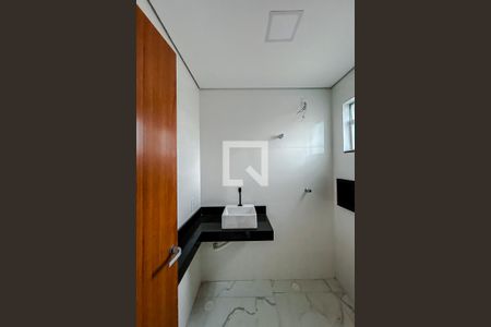 Banheiro da Suíte 1 de casa para alugar com 2 quartos, 125m² em Água Rasa, São Paulo