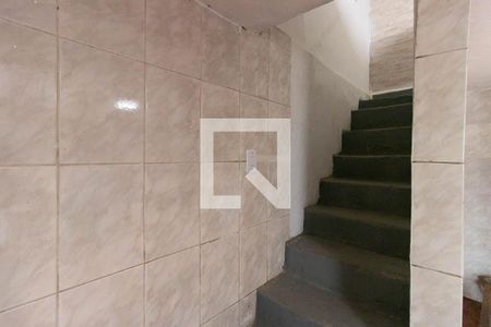 Escada de casa para alugar com 1 quarto, 45m² em Vila Guilherme, São Paulo