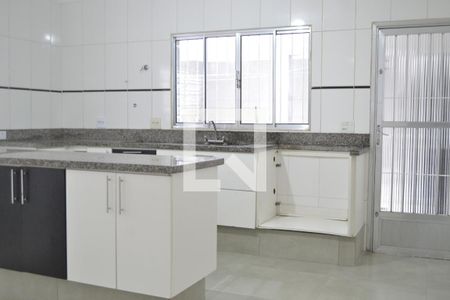 Casa à venda com 3 quartos, 192m² em Vila Cleonice, São Paulo